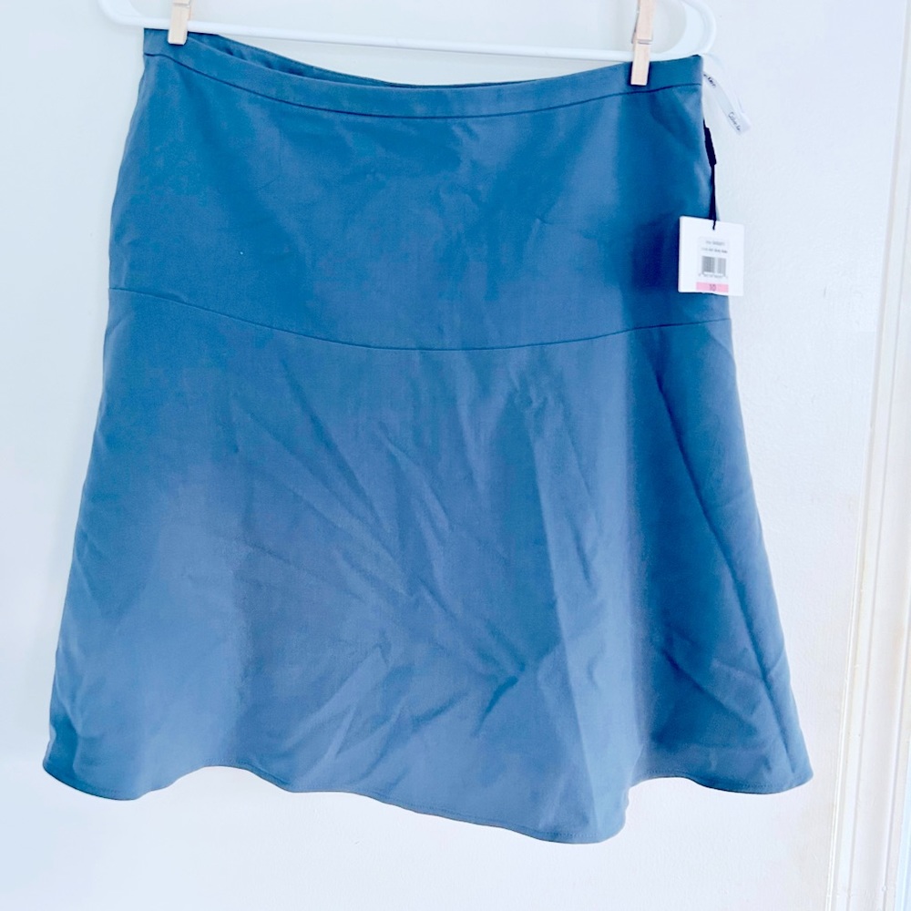 Women’s skirt size 6